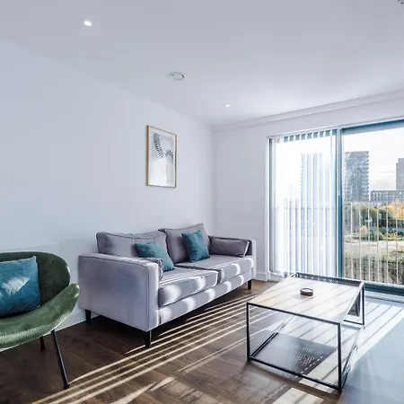 Hilltop Serviced Apartments - Salford Quays Manchester Extérieur photo