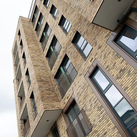 Hilltop Serviced Apartments - Salford Quays Manchester Extérieur photo